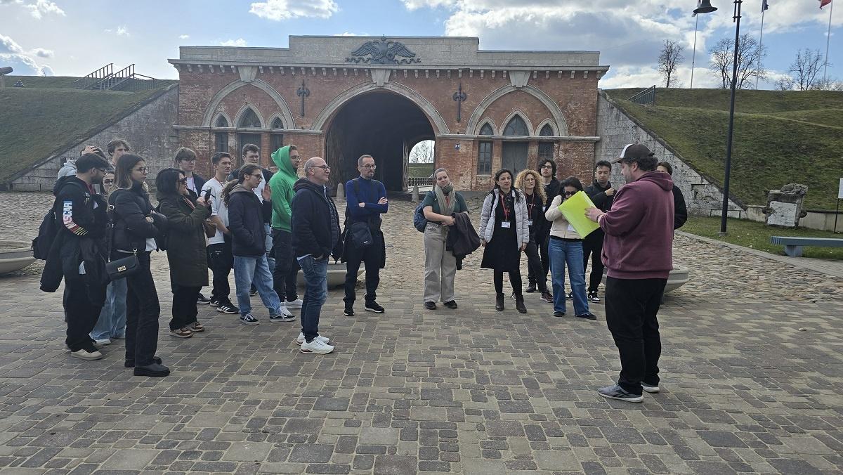 Daugavpils Draudzīgā aicinājuma vidusskolas īstenotais Erasmus+ projekts  “Lift of Democracy” 