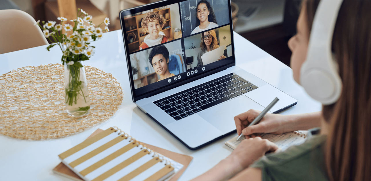 “Erasmus+” un eTwinning tematiskais vebinārs par jaukta tipa jeb blended mobilitāšu īstenošanu skolu sektorā