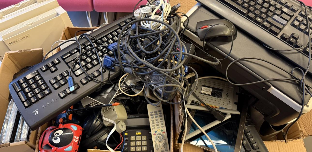 Elektroniskie atkritumi - datoru klaviatūras, peles, planšetdatori