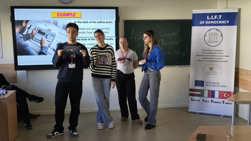 Daugavpils Draudzīgā aicinājuma vidusskolas īstenotais Erasmus+ projekts  “Lift of Democracy” 